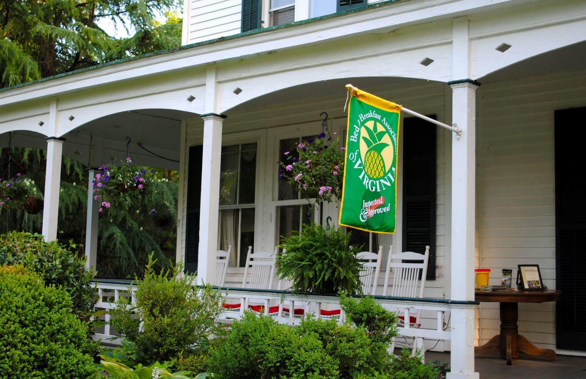 Orange Inn On Poplar Hill מראה חיצוני תמונה
